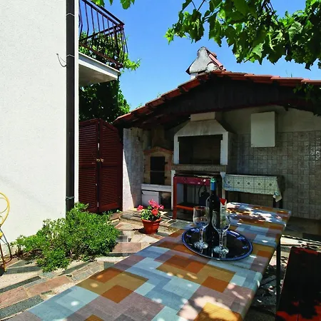 Apartment Lovely In With Wifi Umag